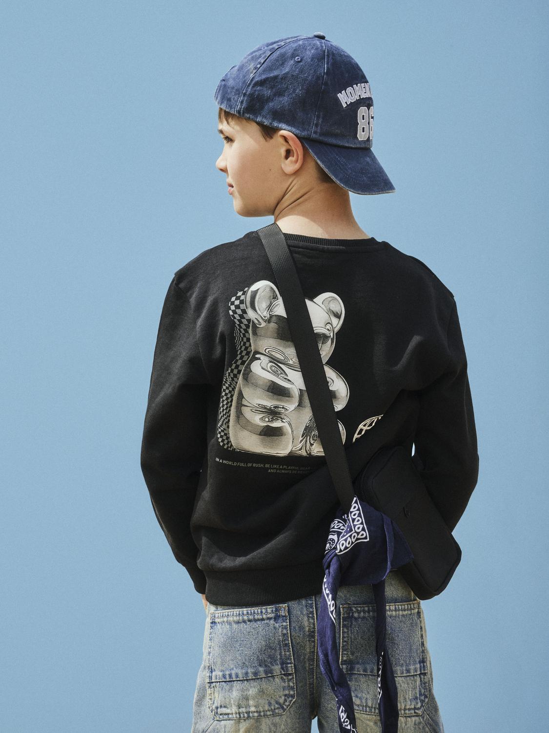 model_shot-creative